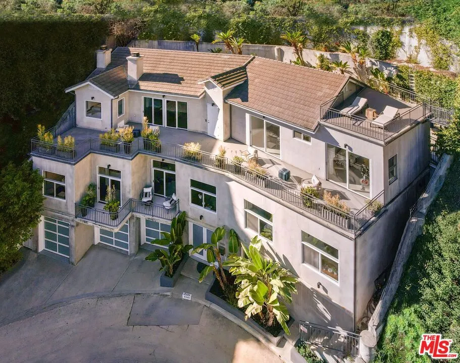 2333 Vasanta Way, Los Angeles, California 90068 home-pic-32